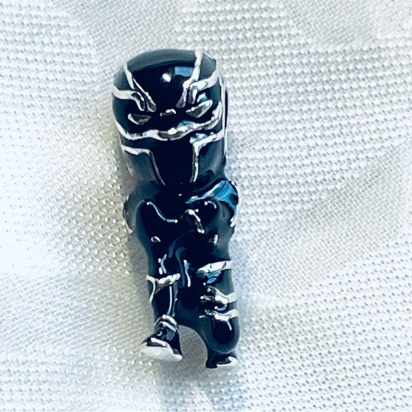 🖤 NWOT Black Panther Charm – The Avengers - Picture 3 of 16
